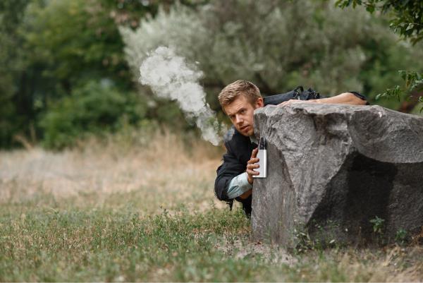 Discreet vaping with a small cloud